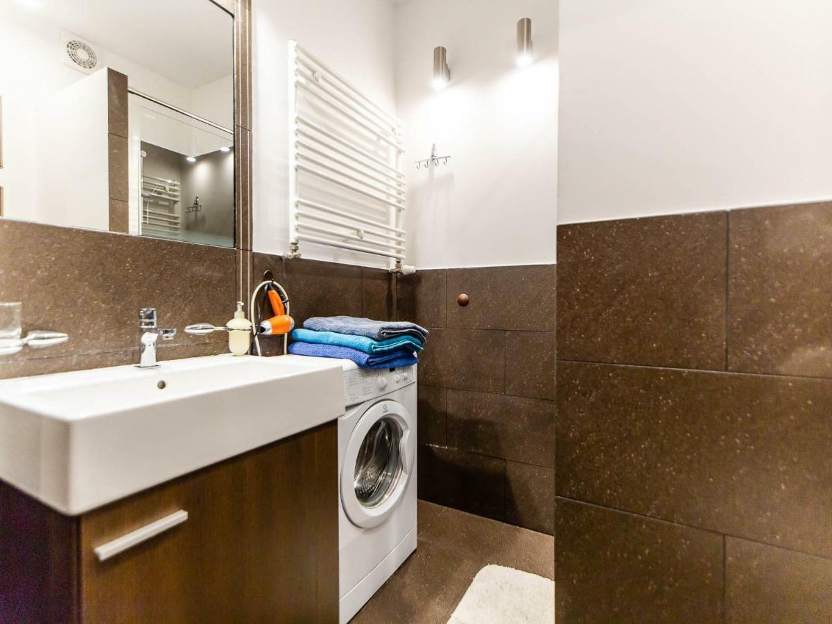 Apartament Pomaranczowy Z Basenem,Sauna-Blisko Morza. Kolobrzeg Luaran gambar